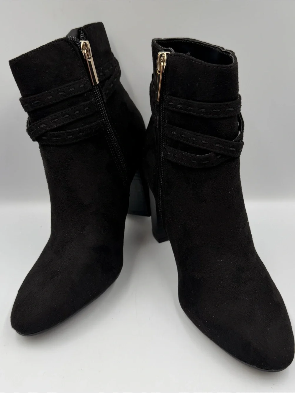 Bandolino Black Faux Suede Ankle Boot Bootie OCorn2 Womens 5.5M Interior Zip